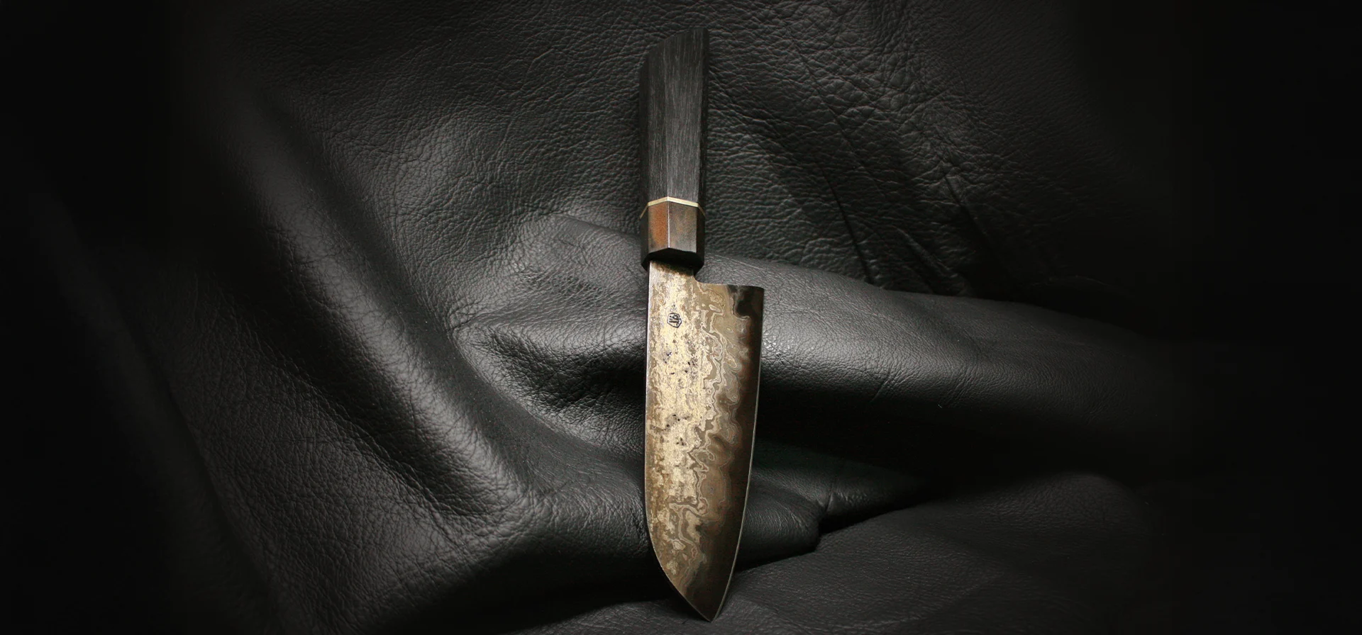 santoku san mai fer puddlé effet mineral doré