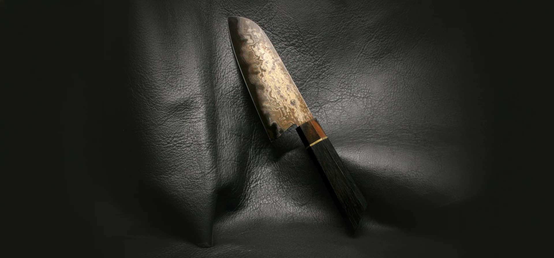 santoku san mai fer puddlé effet mineral doré